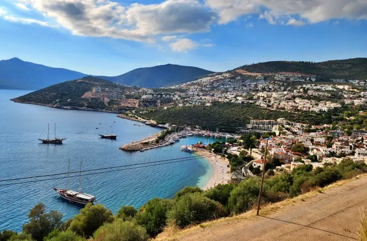 Antalya Kalkan koyu ve marina manzarası